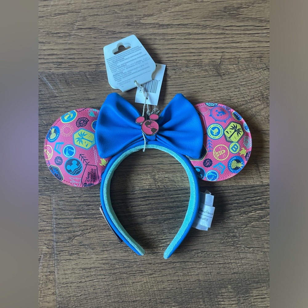 Disney Loungefly Vacation Club Member Ears